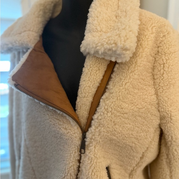 ✨Host Pick✨ 🤎🐻 Joe Fresh Women's Faux Tan Teddy Jacket Size Medium - Picture 7 of 17